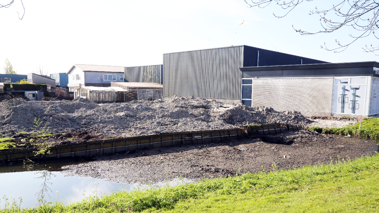 Grond bouwrijp maken op het Gouwtjen - Nieuw-Volendam