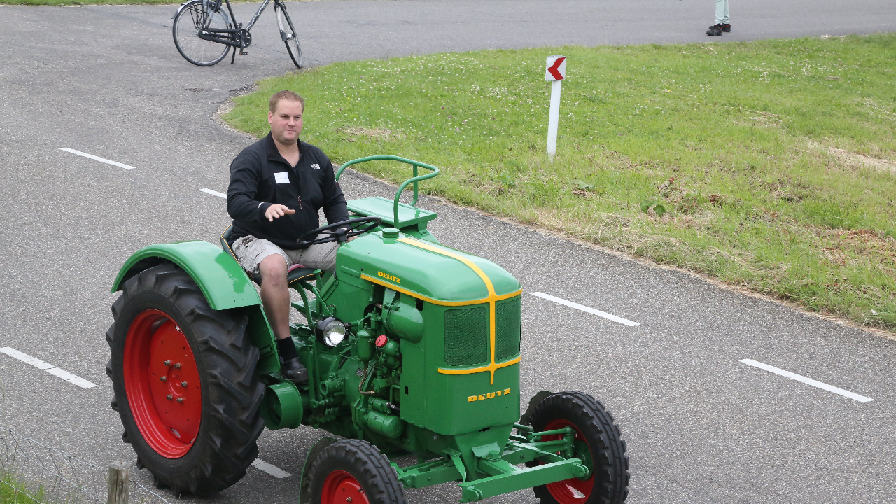 Eerste Katwouder Oldtimer Tourrit met 30 trekkers