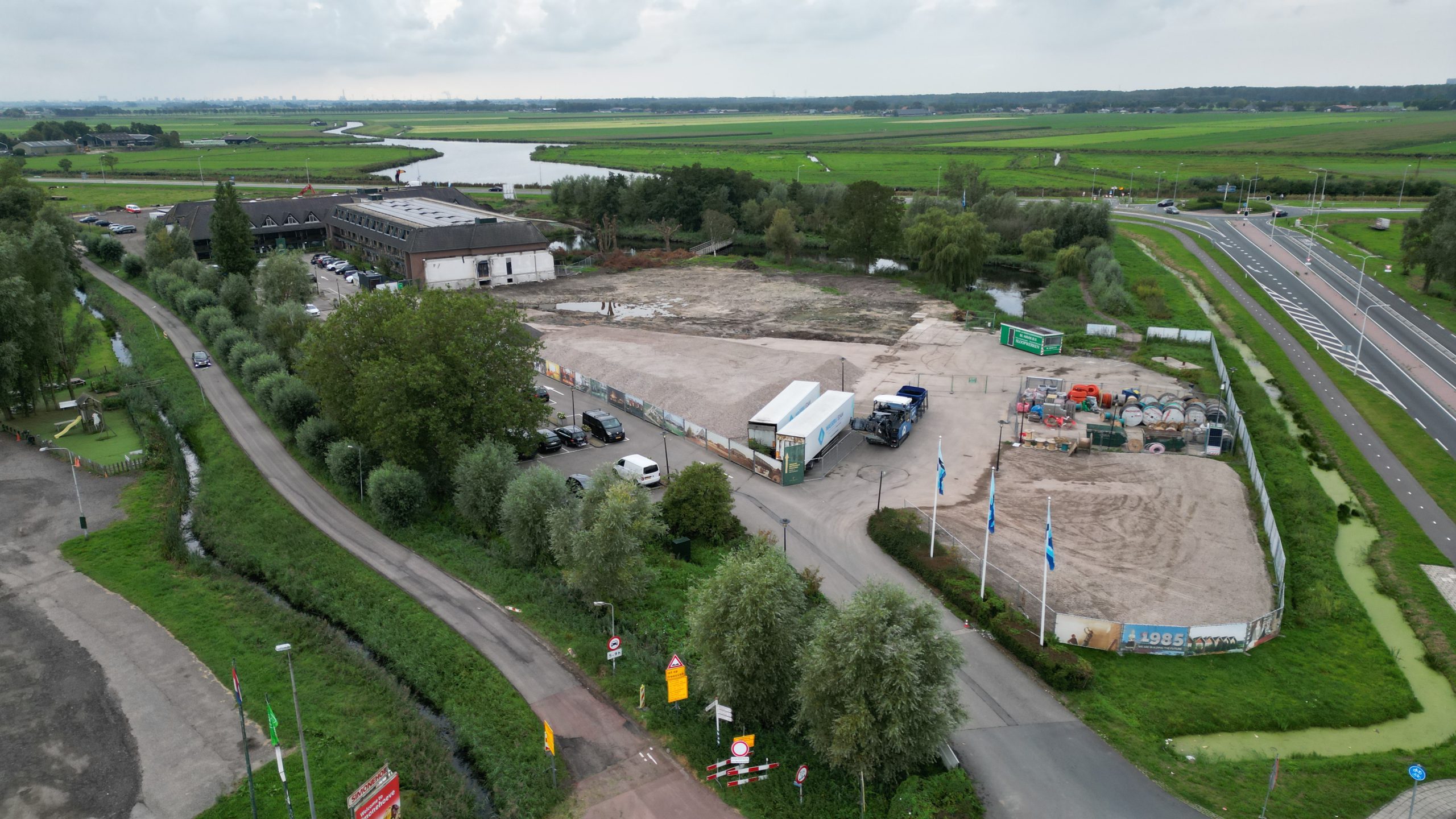 Tijdelijke opvang asielzoekers in Hotel Katwoude maakt tongen los