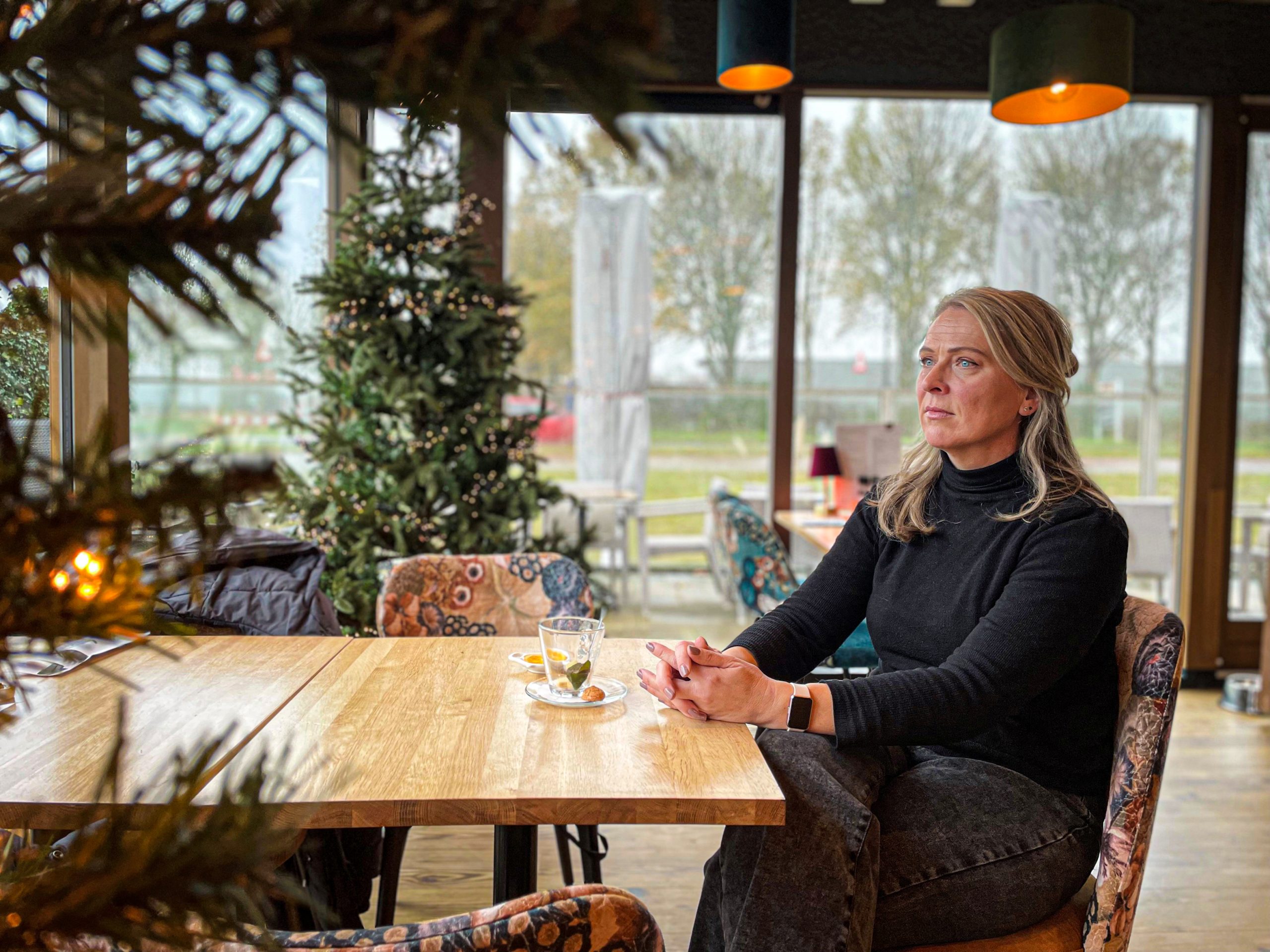 De zoektocht naar het meisje op de brancard