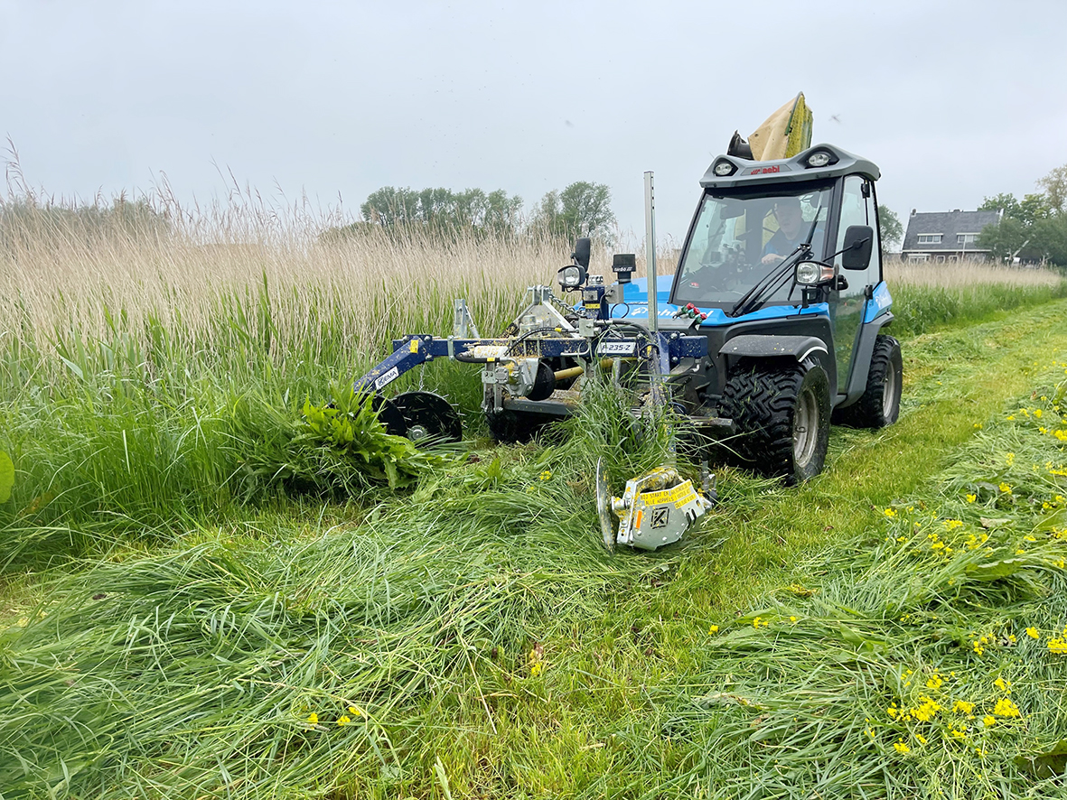 Maaiwerk dijken en sloten opnieuw aanbesteed