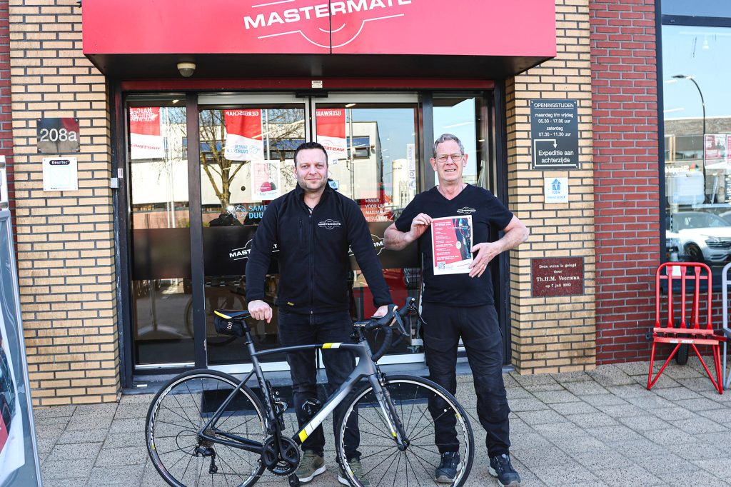 Nol en Frank fietsen voor derde keer voor Volendammers in nood