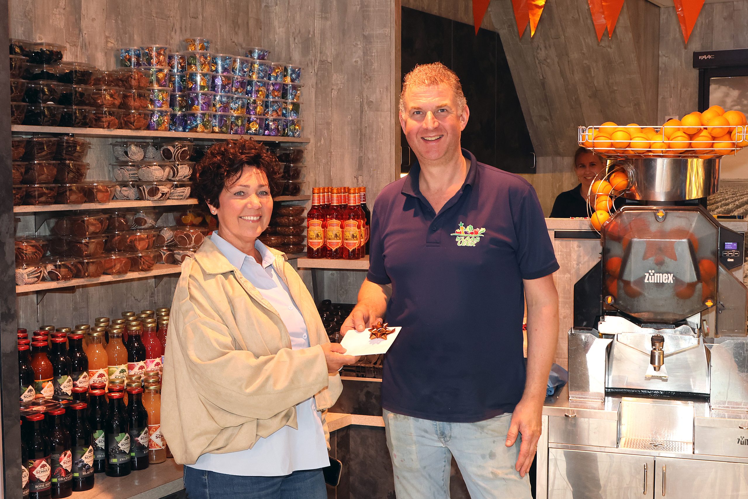 Gerda Bouwens wint bon van Klaas Leek Groente en Fruit