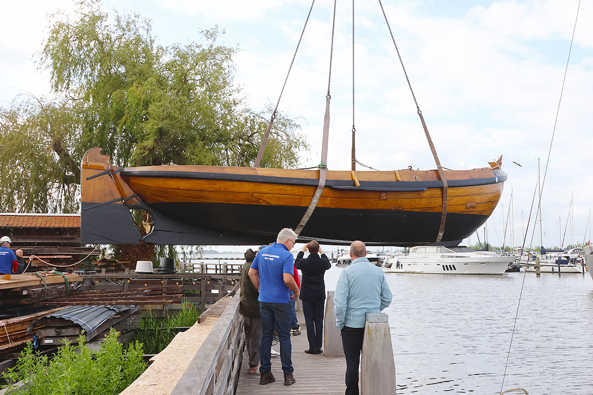 Dubbel feest op de botterwerf met tewaterlating VD241