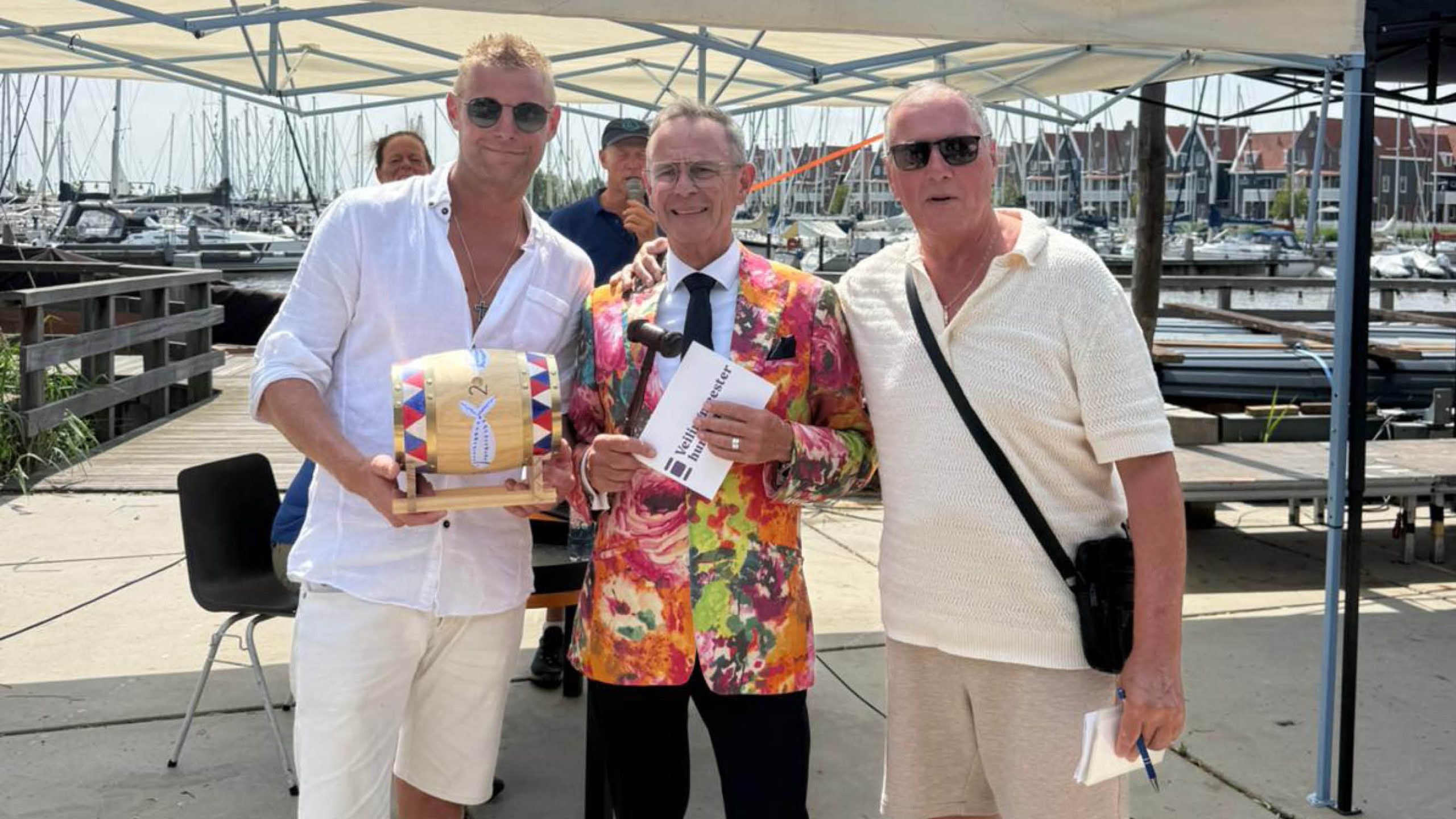 Aalroken, haringparty, muziek en een succesvolle veiling