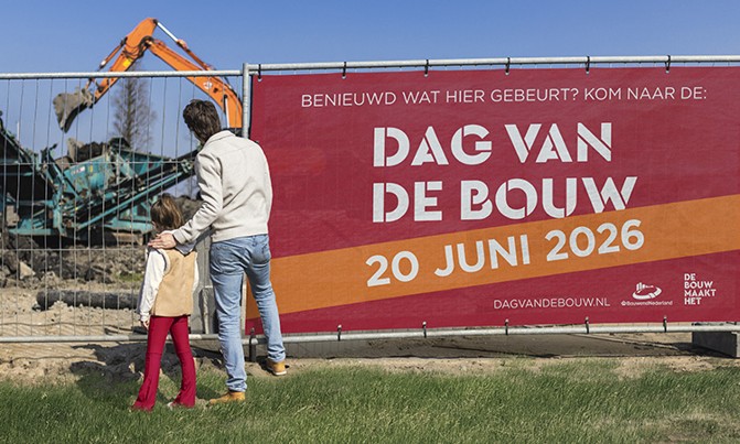 Kijk achter de bouwhekken bij de dijkversterking in Katwoude op twintig juni