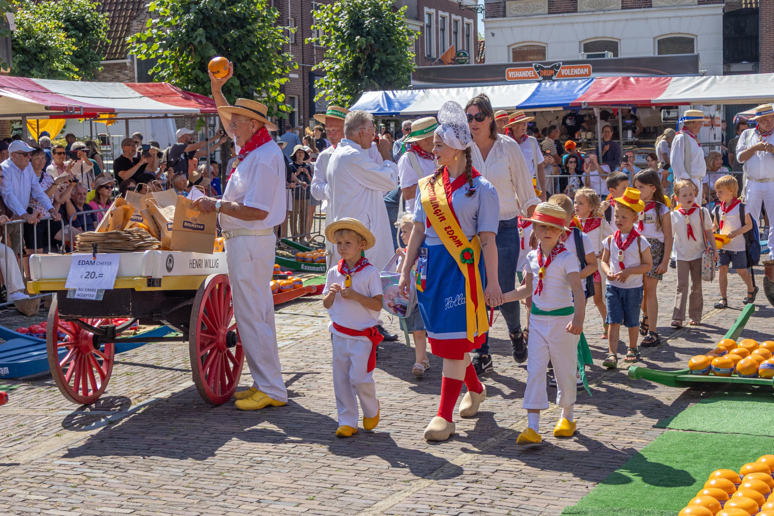 Woerdense veilingmeester opent kaasmarkt Edam